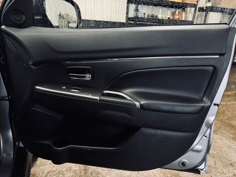 Used 2024 Mitsubishi Outlander Sport LE image 12