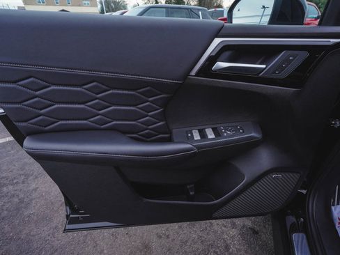 New 2026 Mitsubishi Outlander SEL FWD image 9