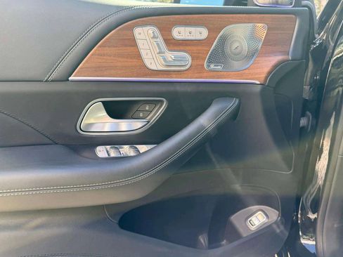 Used 2023 Mercedes-Benz Maybach GLS 600 Maybach GLS 600 image 31