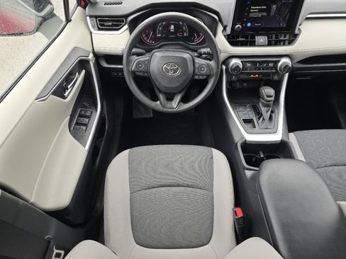 Used 2023 Toyota RAV4 XLE AWD/4WD image 27