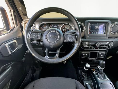Used 2022 Jeep Gladiator Sport image 8
