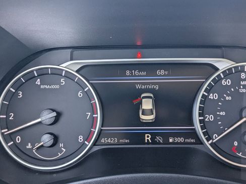 Certified 2024 Nissan Sentra SV image 30