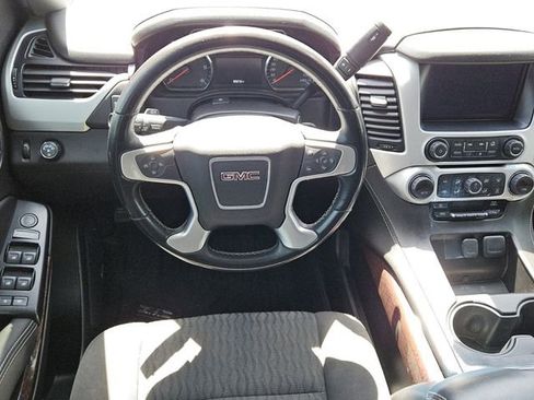 Used 2019 GMC Yukon SLE w/ SLE Value Package image 9