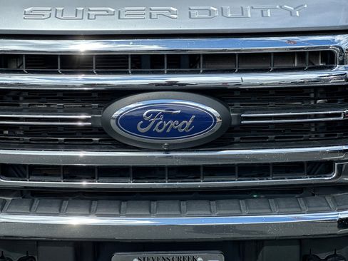 Used 2022 Ford F250 Lariat w/ Lariat Value Package image 43