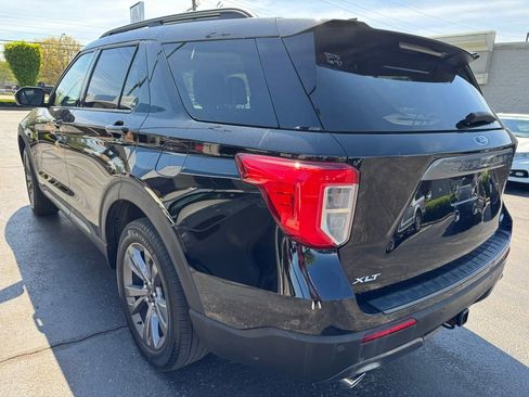 Used 2023 Ford Explorer XLT w/ Equipment Group 202A image 3