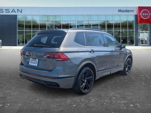 Used 2023 Volkswagen Tiguan SE R-Line FWD image 5