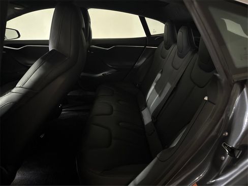 Used 2016 Tesla Model S 70 image 10