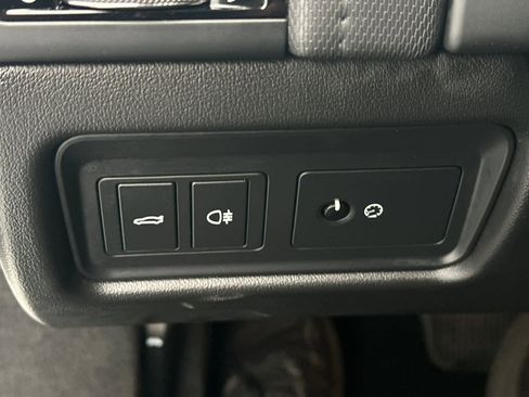 Used 2018 Jaguar F-TYPE R-Dynamic image 32