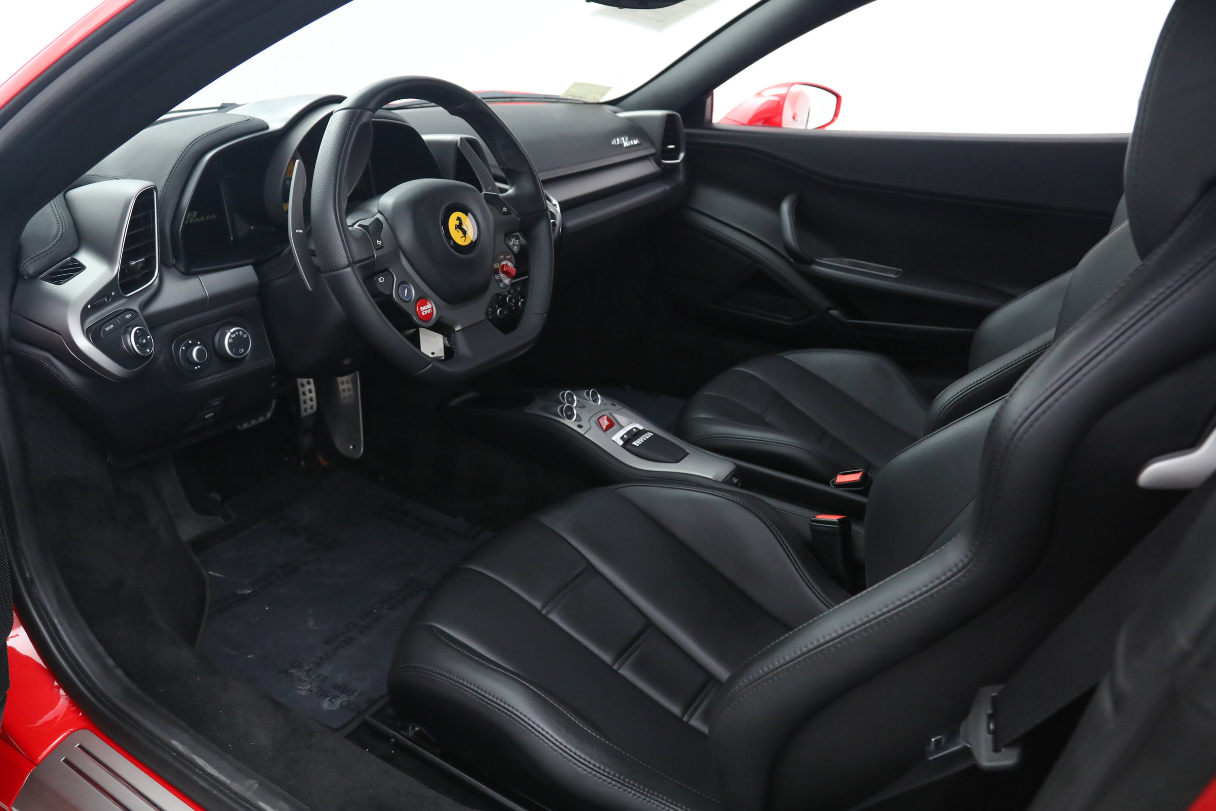 Certified 2015 Ferrari 458 Italia Coupe RWD image 2