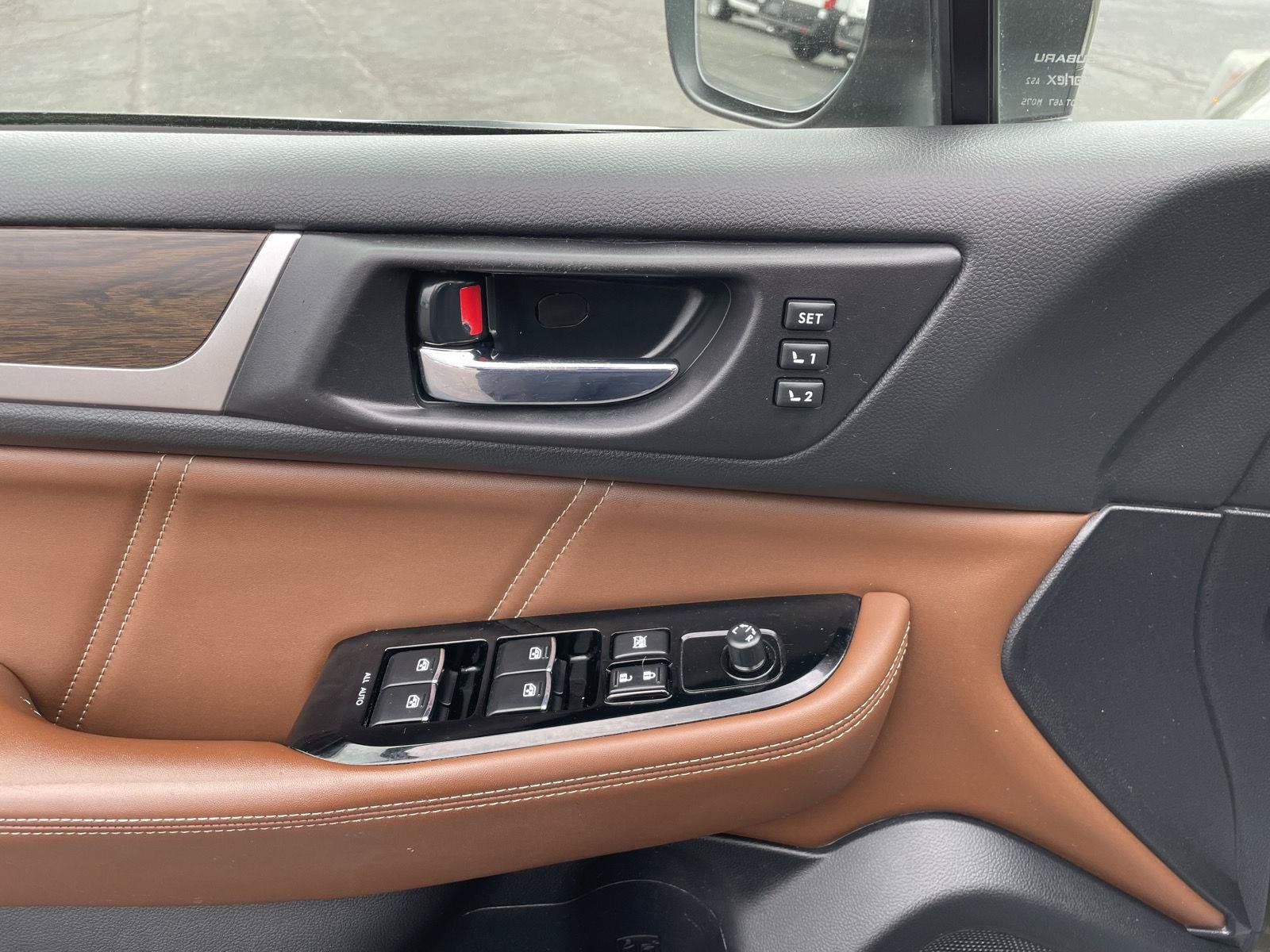 Used 2019 Subaru Outback 2.5i Touring w/ Popular Package #3A AWD/4WD image 12