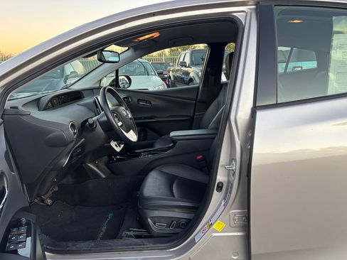 Used 2018 Toyota Prius Prime image 3