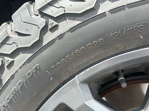 Used 2024 Toyota Sequoia Platinum AWD/4WD image 33