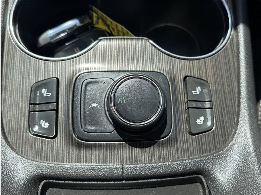 Used 2020 GMC Acadia SLT w/ Driver Alert Package II FWD image 20