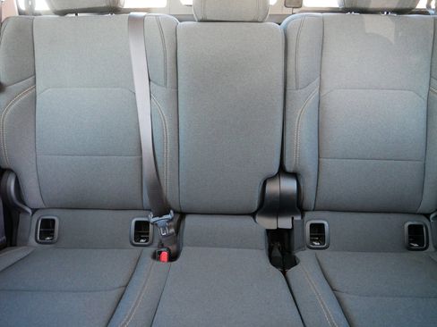 Certified 2024 Jeep Gladiator Sport image 13