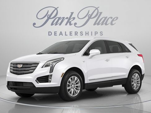 Used 2017 Cadillac XT5 Luxury FWD image 1
