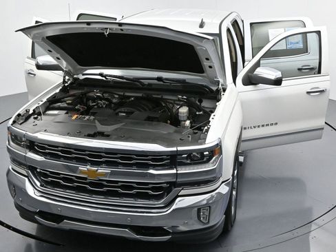 Used 2017 Chevrolet Silverado 1500 LTZ w/ High Desert Package image 45