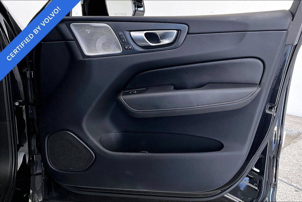 Used 2024 Volvo XC60 T8 Ultimate w/ Protection Package Premier AWD/4WD image 22