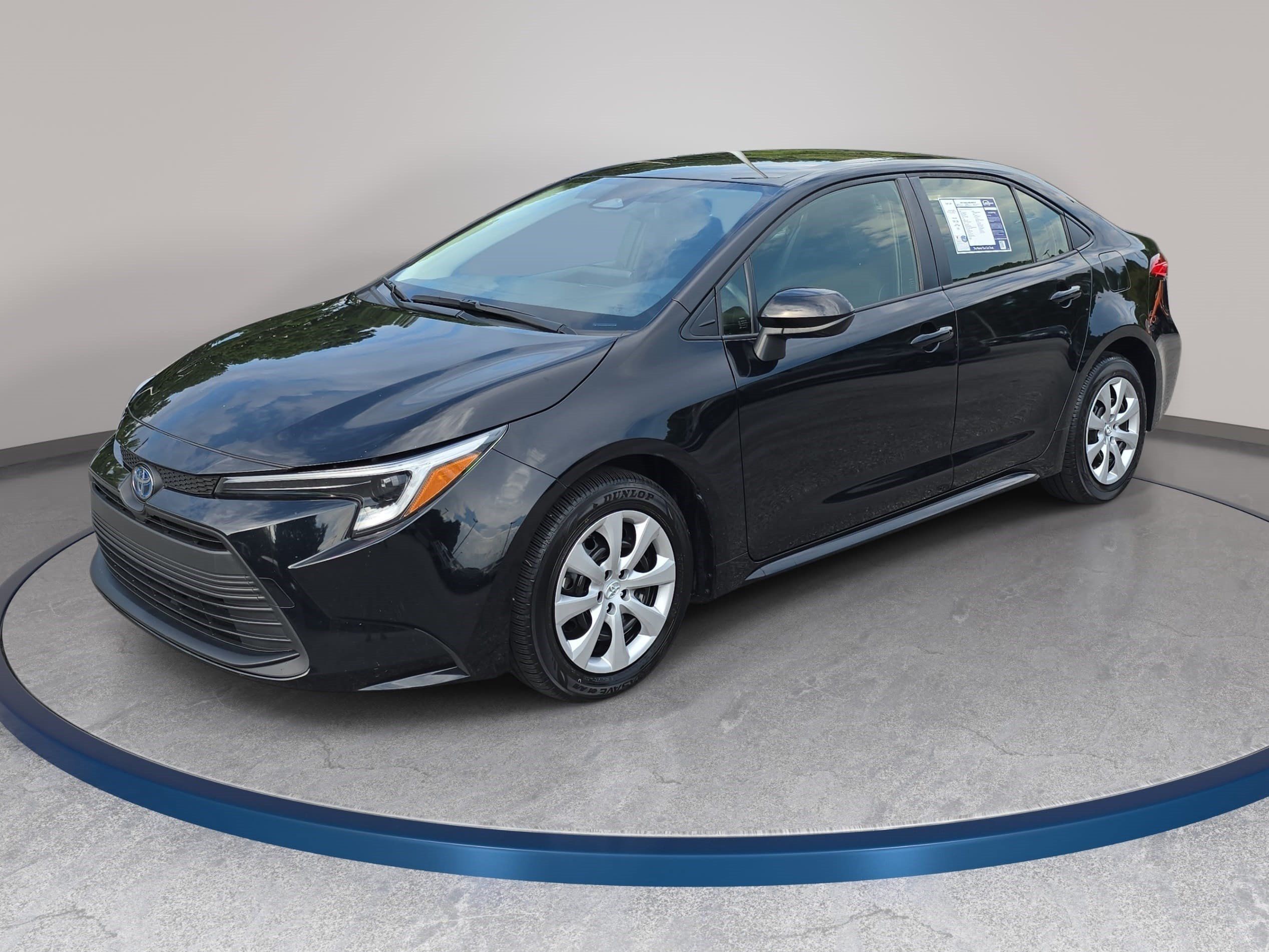 Used 2023 Toyota Corolla LE FWD image 1