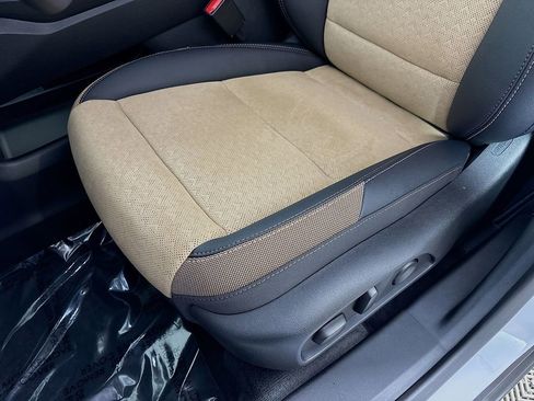 New 2026 Chevrolet Equinox ACTIV w/ Convenience Package III image 18