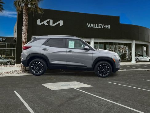 Used 2023 Chevrolet TrailBlazer LT image 4