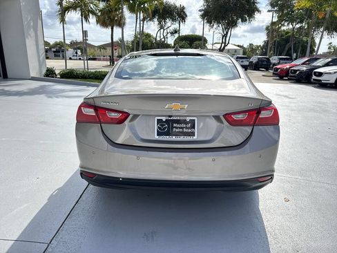 Used 2024 Chevrolet Malibu LT FWD image 2