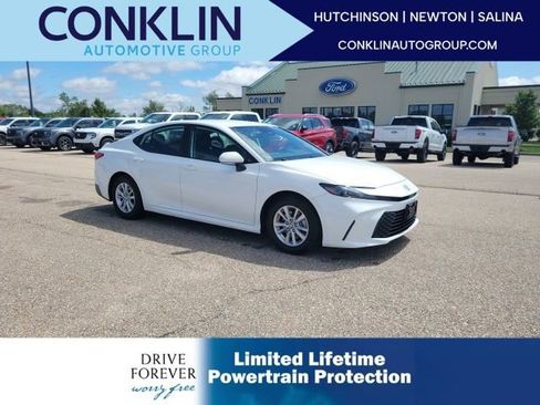 Used 2025 Toyota Camry LE FWD image 1