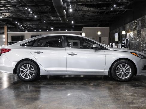 Used 2016 Hyundai Sonata SE FWD image 7