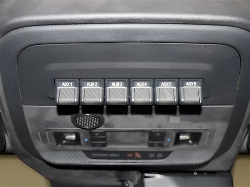 Used 2022 Ford Bronco Badlands image 41