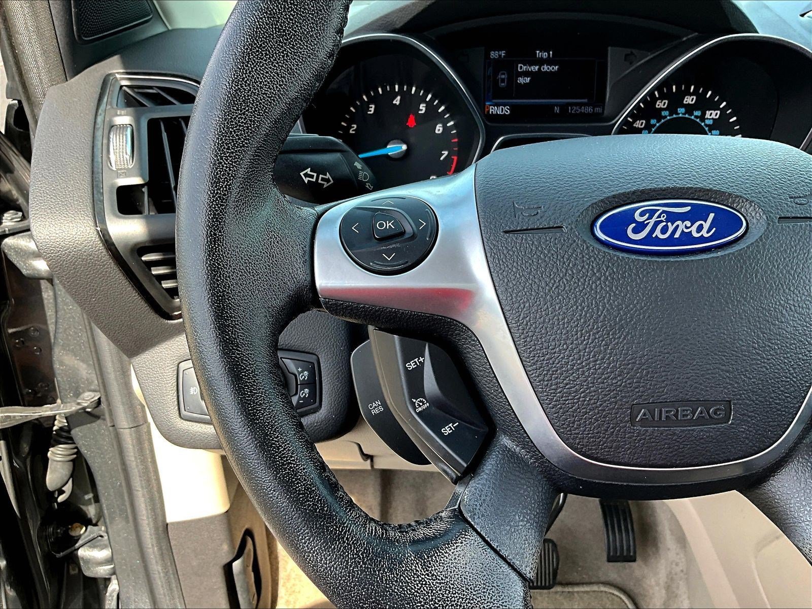 Used 2014 Ford Escape Titanium FWD image 11