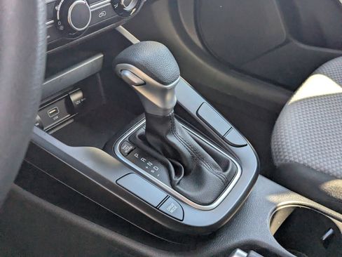 Certified 2025 Kia Soul LX image 14