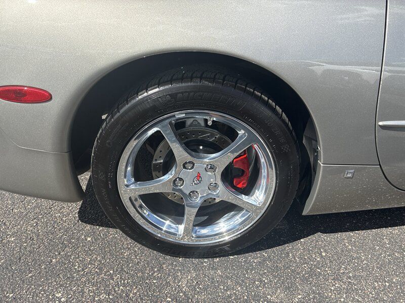Used 2002 Chevrolet Corvette Convertible w/ Preferred Equipment Group2 RWD image 12