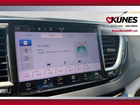 Used 2024 Chrysler Pacifica Touring-L FWD image 27