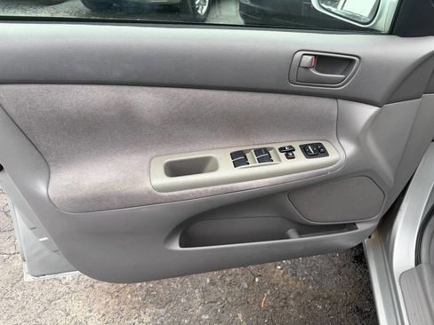 Used 2002 Toyota Camry LE image 17