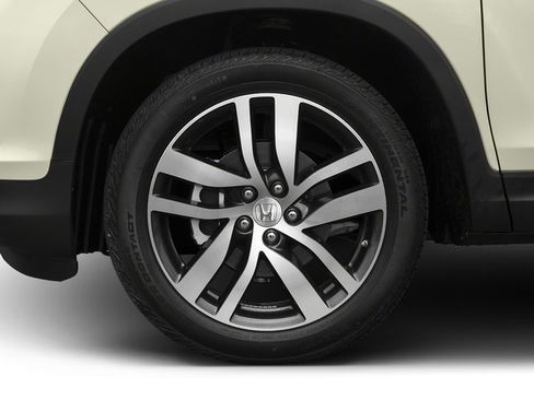 Used 2017 Honda Pilot Touring image 14