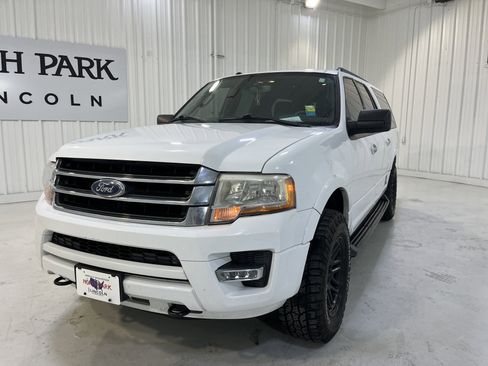 Used 2017 Ford Expedition EL XLT image 19