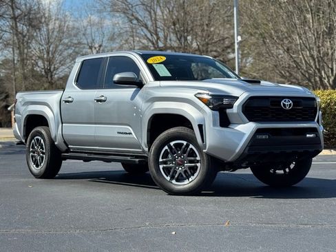 Certified 2024 Toyota Tacoma TRD Sport image 2