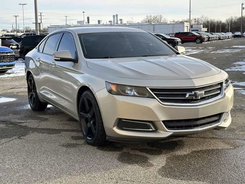 Used 2014 Chevrolet Impala LT w/ Convenience Package image 8