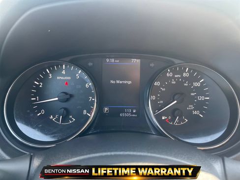 Used 2019 Nissan Rogue SV w/ Premium Package FWD image 14