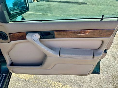 Used 1991 BMW 735iL image 12