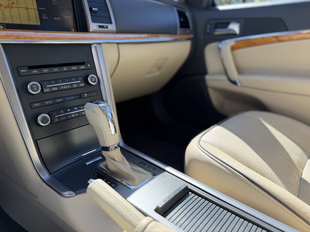 Used 2010 Lincoln MKZ AWD image 19