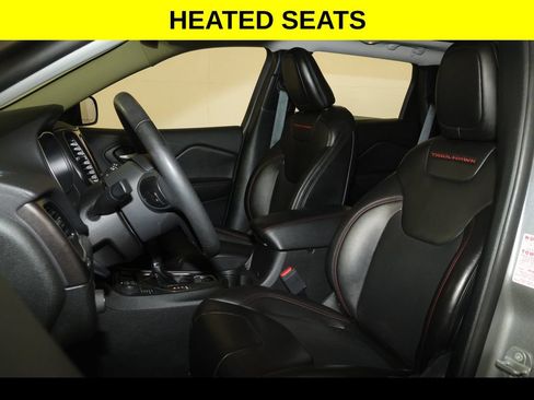 Used 2021 Jeep Cherokee Trailhawk w/ Sun, Sound & Nav Group AWD/4WD image 4