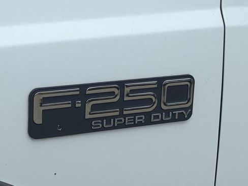 Used 2000 Ford F250 XLT RWD image 13