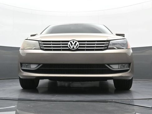 Used 2015 Volkswagen Passat TDI SEL Premium FWD image 22