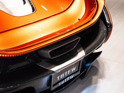 Used 2014 McLaren P1 image 21