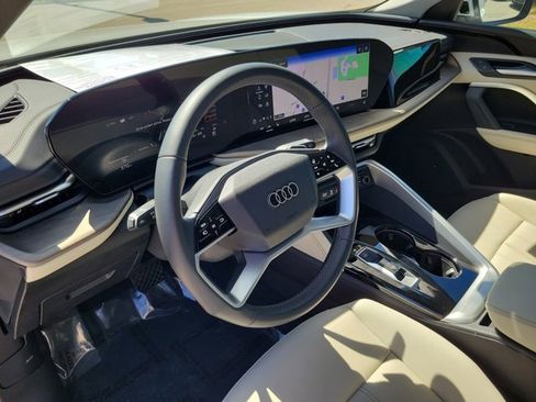 Certified 2025 Audi Q5 Premium w/ Convenience Package image 17