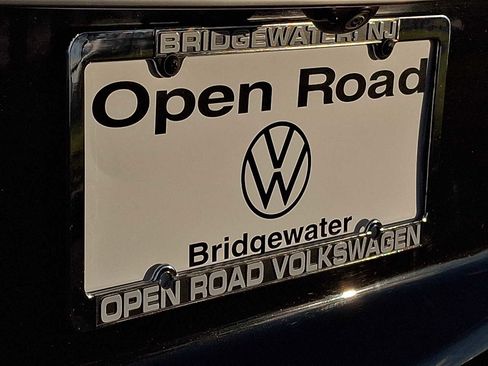 Used 2023 Cadillac XT6 Premium Luxury w/ Technology Package image 32