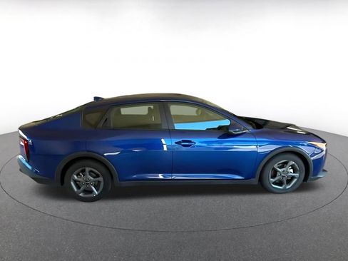 Used 2025 Kia K4 LXS image 16