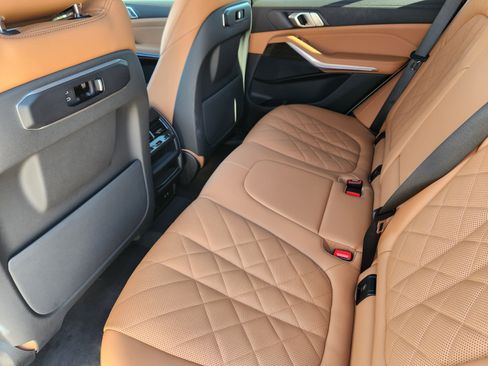 Used 2024 BMW X5 sDrive40i w/ Parking Assistance Package image 30