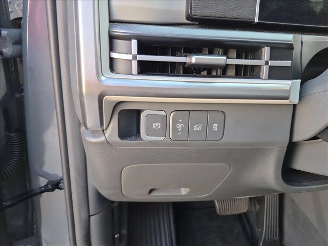 Used 2024 Hyundai Santa Fe SEL FWD image 13