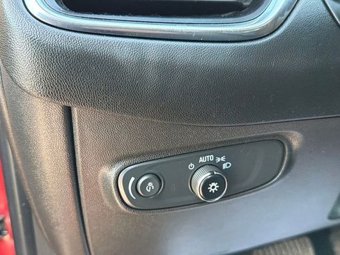 Used 2022 Chevrolet Equinox LT image 16